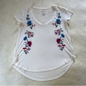 AE EMBROIDERED FLORAL TOP